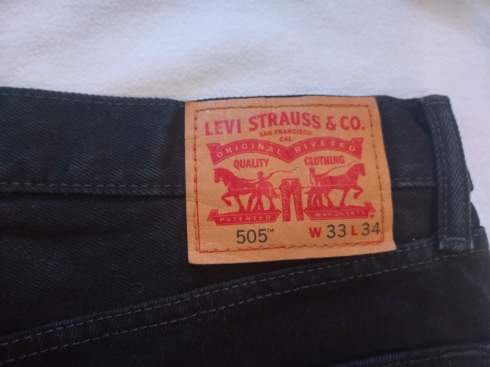 Levi's Jeans: Jean Levi's 505 noir W33 L34 – Usato da Farvagny-le-Grand venduto da LaCaverne 6