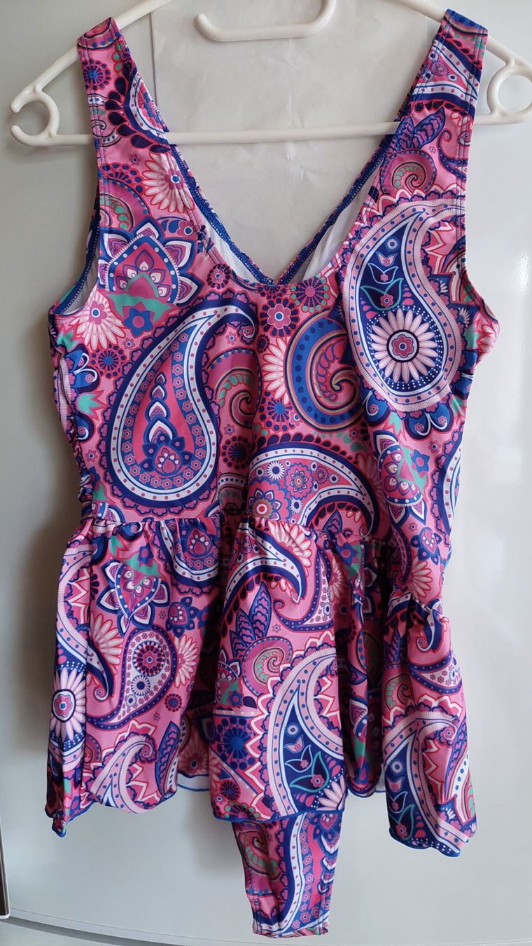 Costumi da bagno & Bikini: Neuer einteiliger Badeanzug mit Röckchen, Gr. XL / 44 – Nuovo (secondo la descrizione) da Oberwil BL venduto da Hunajakakku 2