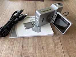 Digital Video Camera DDV-8100