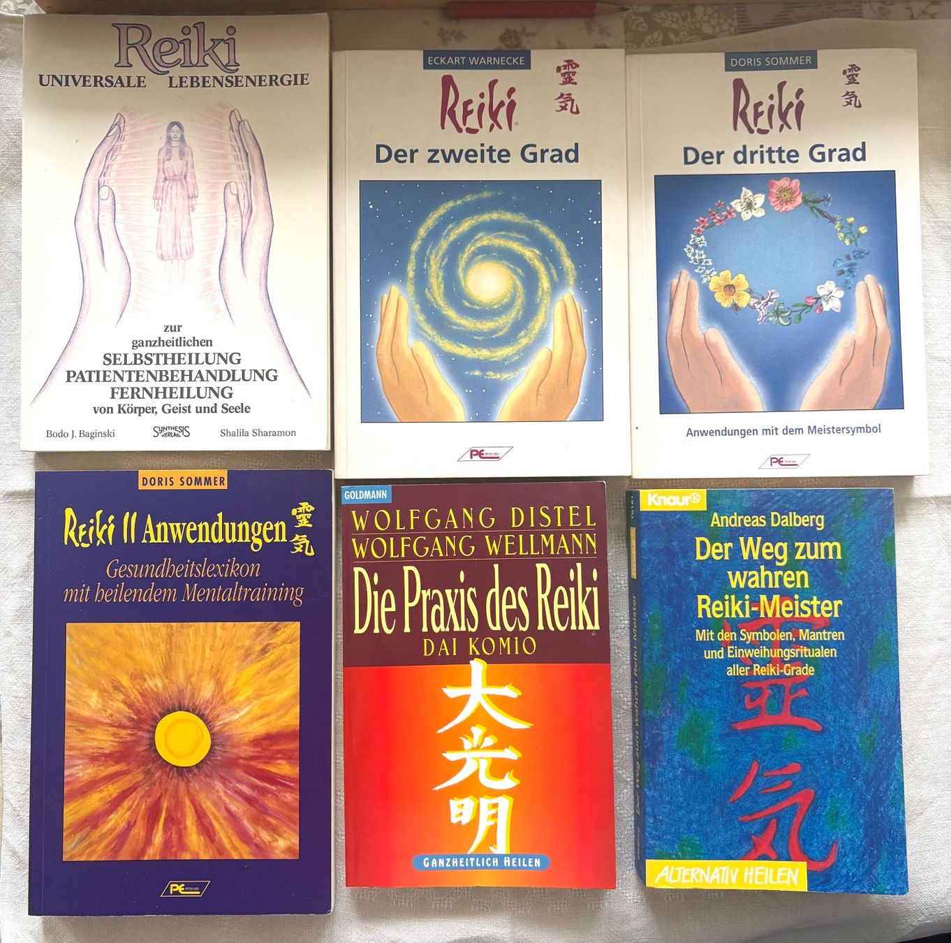 Libri: Reiki diverse Bücher – Usato da Spiez venduto da Agenda01