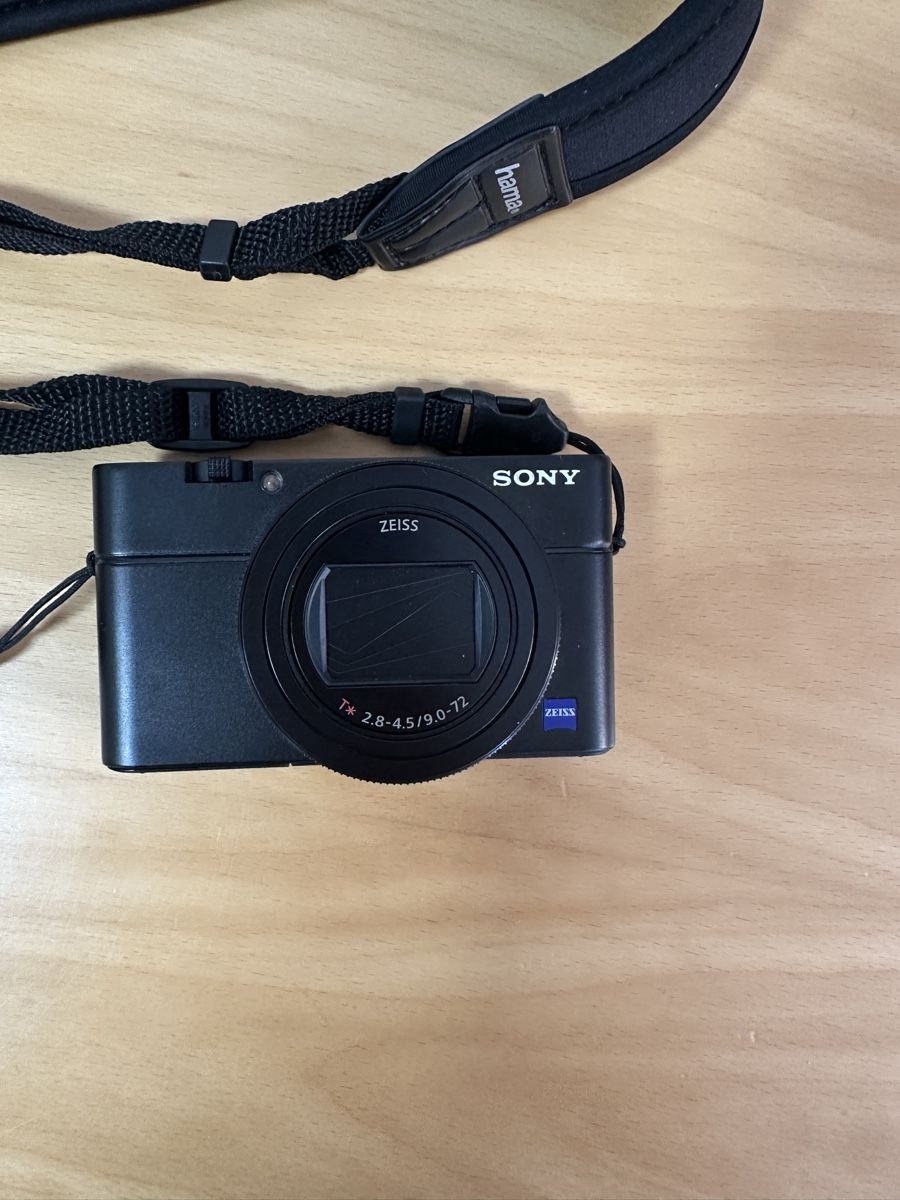Sony Fotocamera: Sony Cyber-shot DSC RX100VII – Nuovo (secondo la descrizione) da Seuzach venduto da Martina.1 1