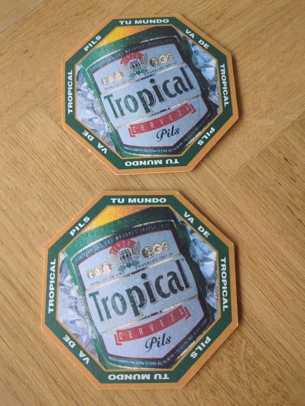 Dessous de verre: 2 Tropical Pils Bierdeckel  – D'occasion à Muraz (Collombey) par cdo_pss9 1