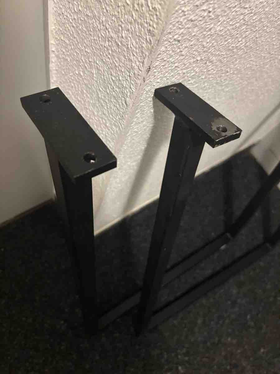 Sonstiges Mobiliar: Set Schwarze Metall Tischbeine 69cm – Gebraucht aus Regensberg von akon_ch 1
