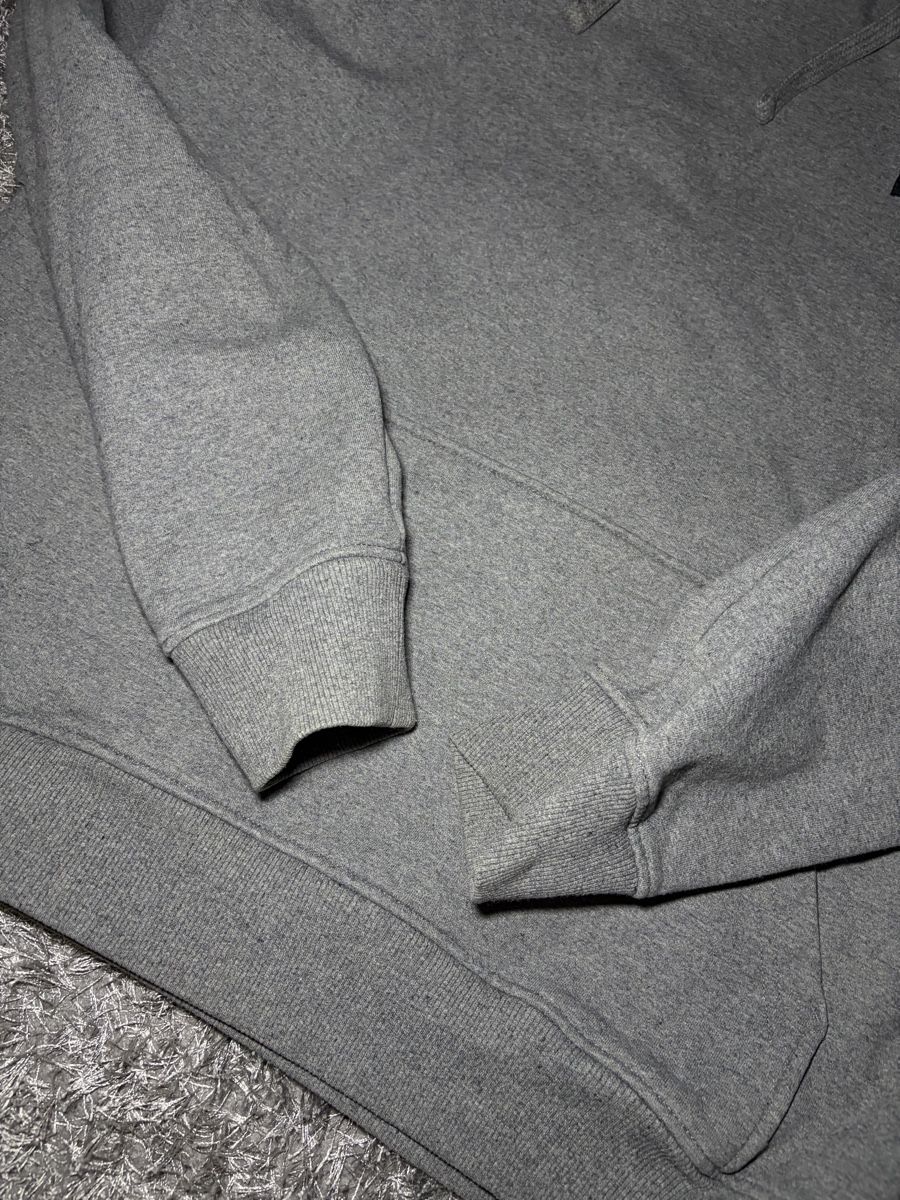 Patagonia Pullover & Sweatshirts: Patagonia Kapuzenpullover grau Grösse L – Gebraucht aus Brislach von edu_t6pq 2