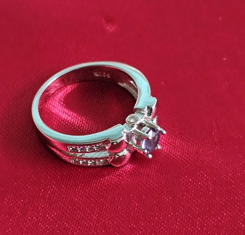 Anelli: Stilvoller Ring mit Amethyst, 925 versilbert, Gr. 8 – Nuovo (secondo la descrizione) da Grenchen venduto da maretop 4