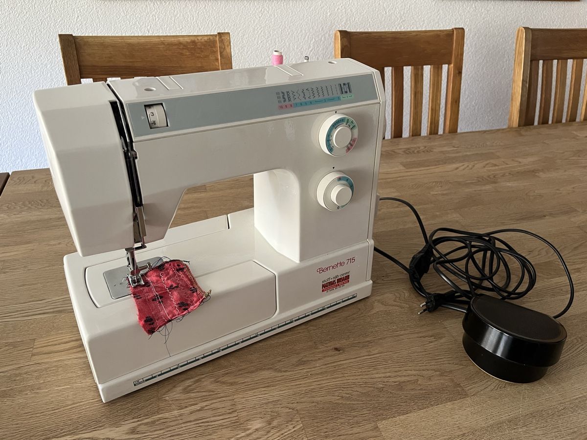 Bernina Nähmaschinen: Nähmaschine Bernette 715 – Defekt aus Lupsingen von Kummer-Seiler