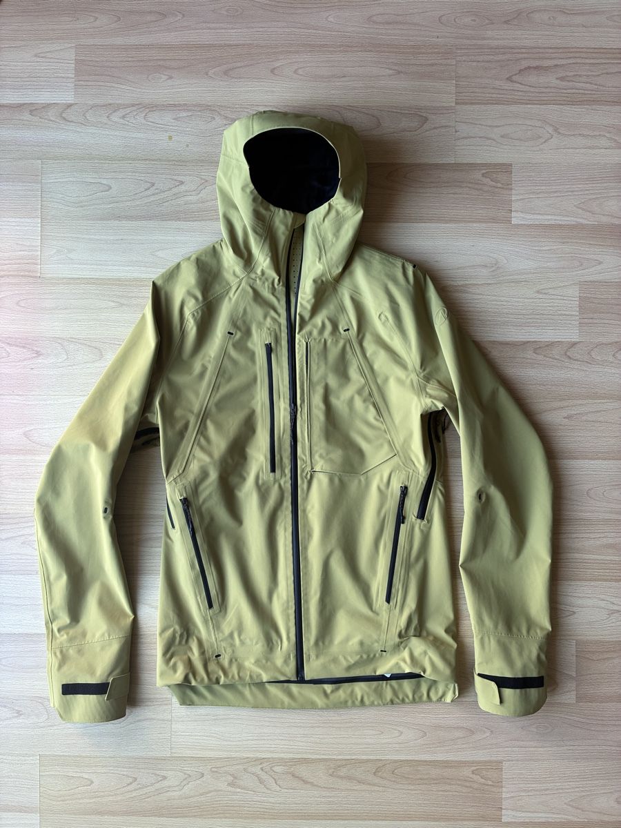Decathlon Vestes: Quechua MH900 lightweight rain jacket – Neuf (Voir description) à Bern par oli_w5zx