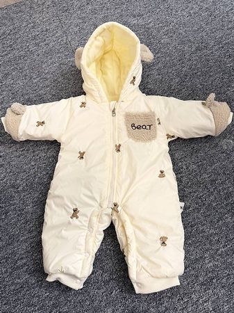 Kapuzen-Winteroverall mit Bärenmotiv für Babys