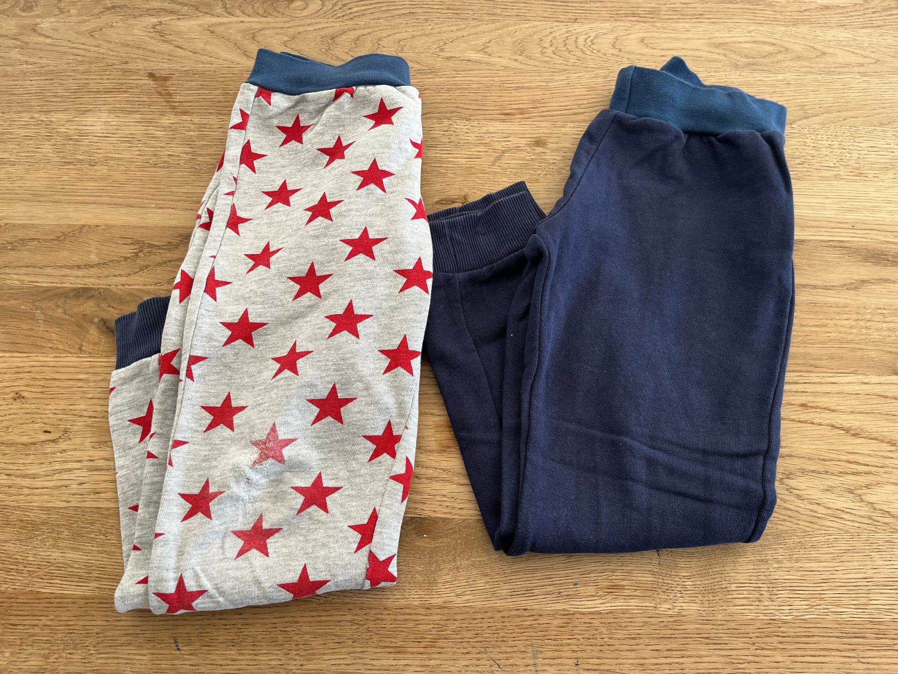 Hosen: 2 x Trainerhose Grösse 110/116 – Gebraucht aus Konolfingen von takkie