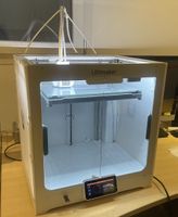 Ultimaker S5 inkl. Zubehör & viel Filament – 3D Drucker
