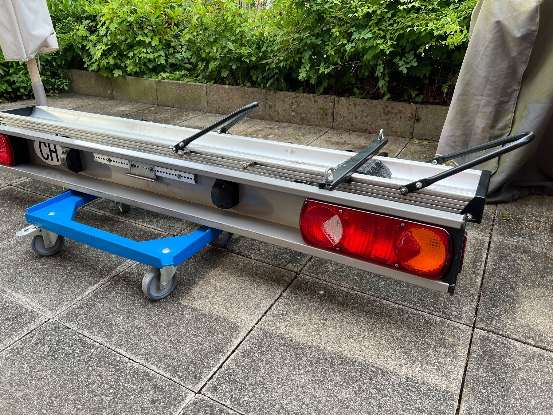 Balken: SAWIKO Makro Roller-/Motorradträger <150 kg, mit Beleuchtung – Gebraucht aus Binningen von luxx38 1