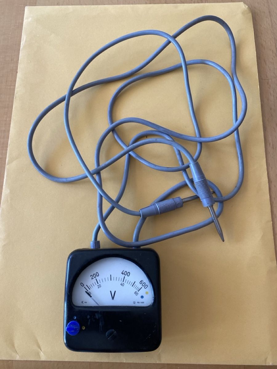 Mesurer: Antikes Voltmeter – D'occasion à Mülligen par Flockenstiel