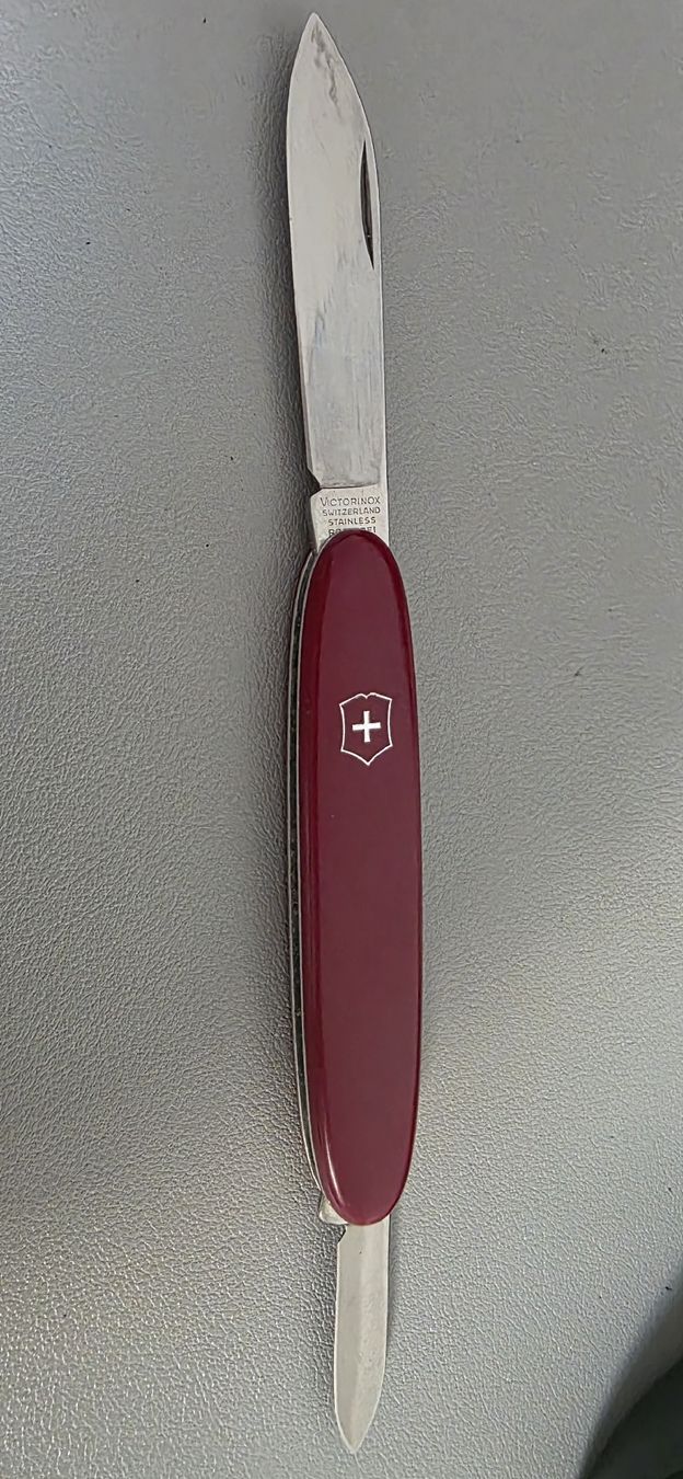 Victorinox Coltelli tascabile: Victorinox Sackmesser – Usato da Niederuzwil venduto da 262305 3
