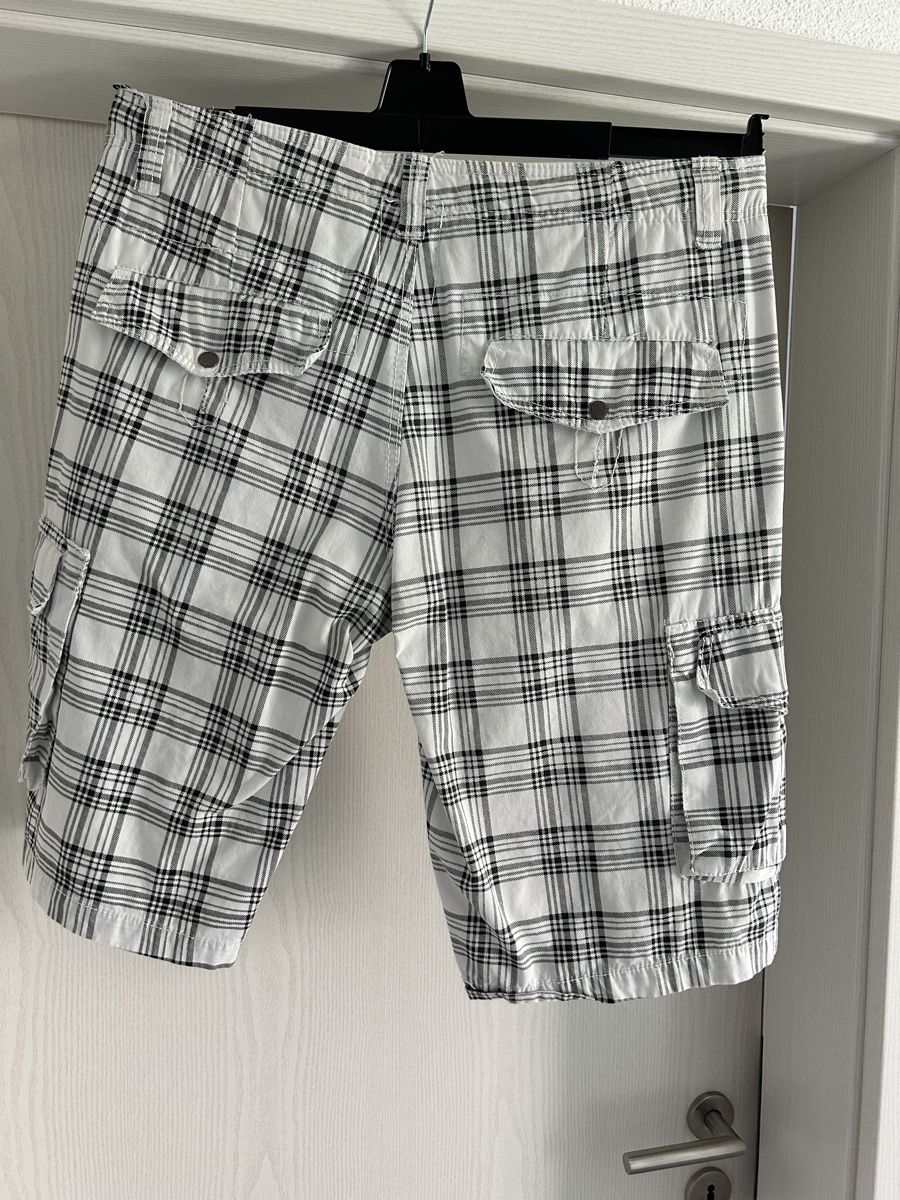 Pantaloni: Herren Cargo Shorts Karomuster Grösse 33 – Usato da Trimbach venduto da gregy69s 1