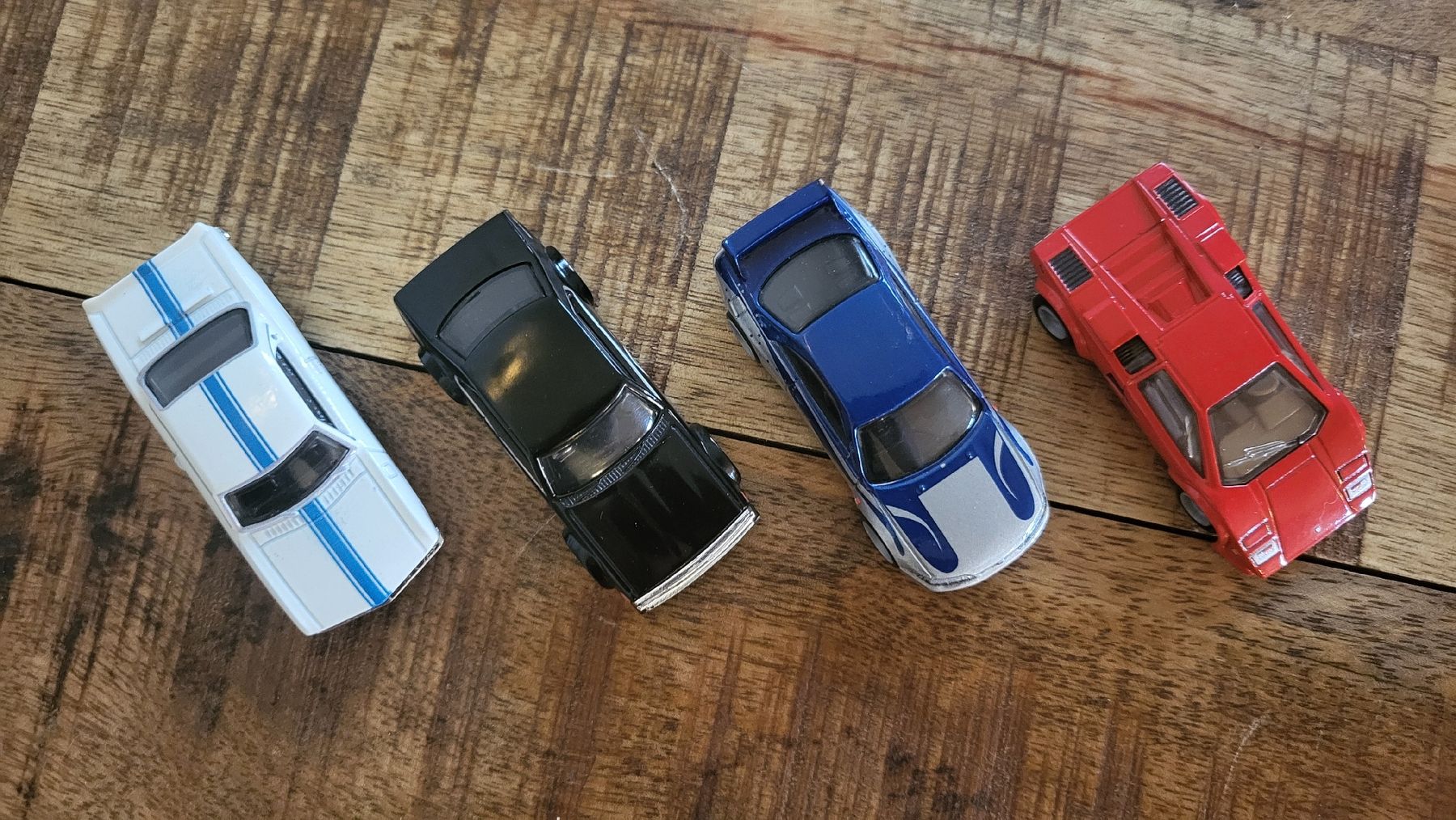 Hot Wheels Modellautos: Hot Wheels Premium Vitrinen Modelle – Neu (gemäss Beschreibung) aus Jona von mjo_f5t2 1