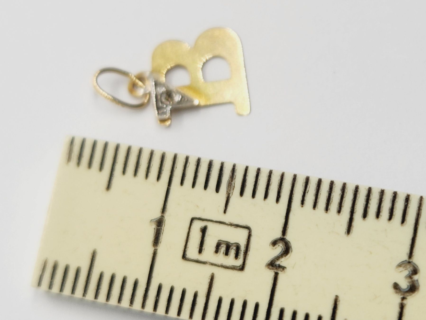 Ciondoli: Gold Anhänger "B" mit Diamant 585er Gold 14k – Usato da St. Gallen venduto da GIULESGG 5