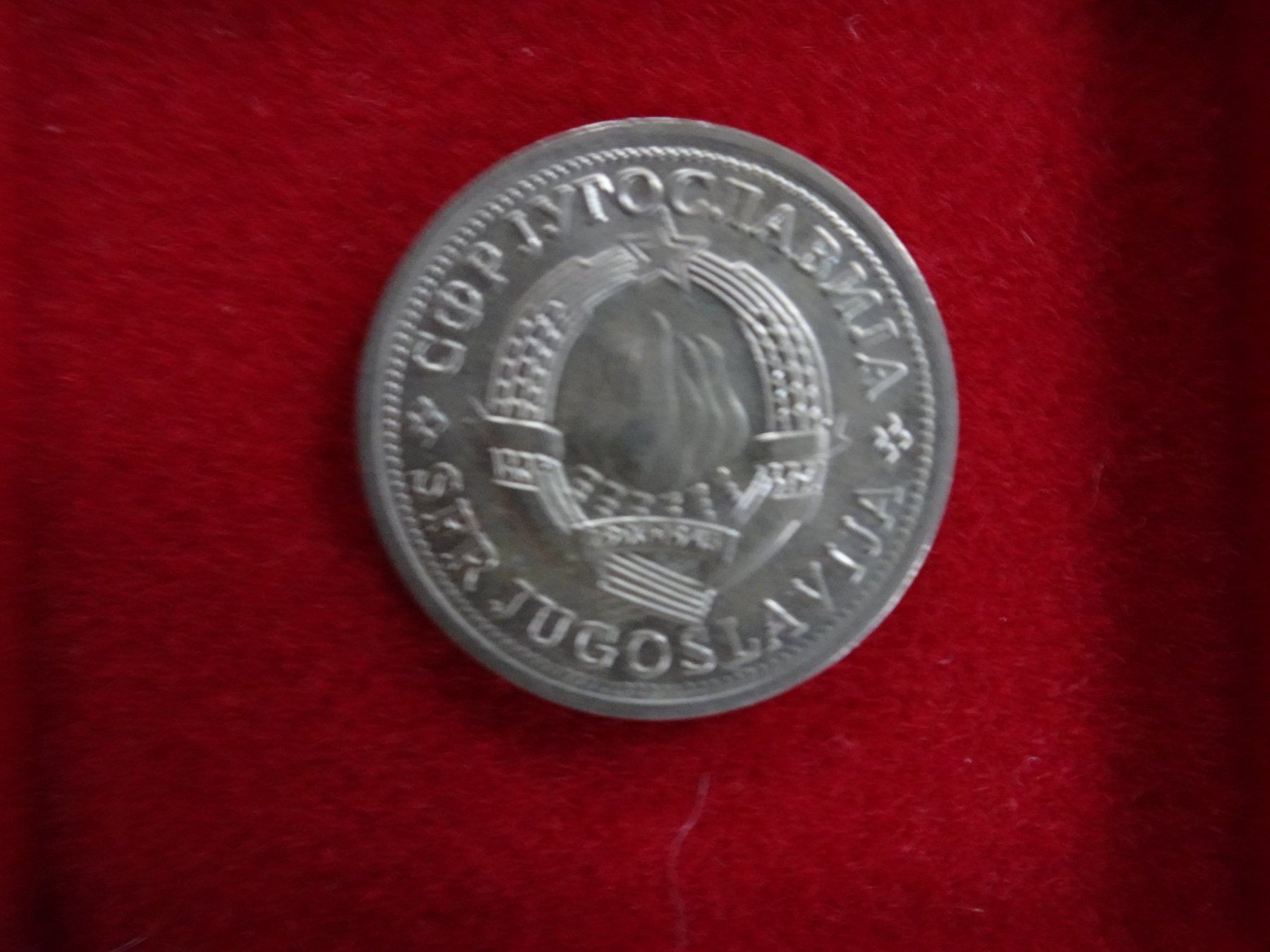 Tutti le monete: 1 Dinar Jugoslawien 1981 - M415 – Usato da Küssnacht am Rigi venduto da Kleinpreis-Shop 1