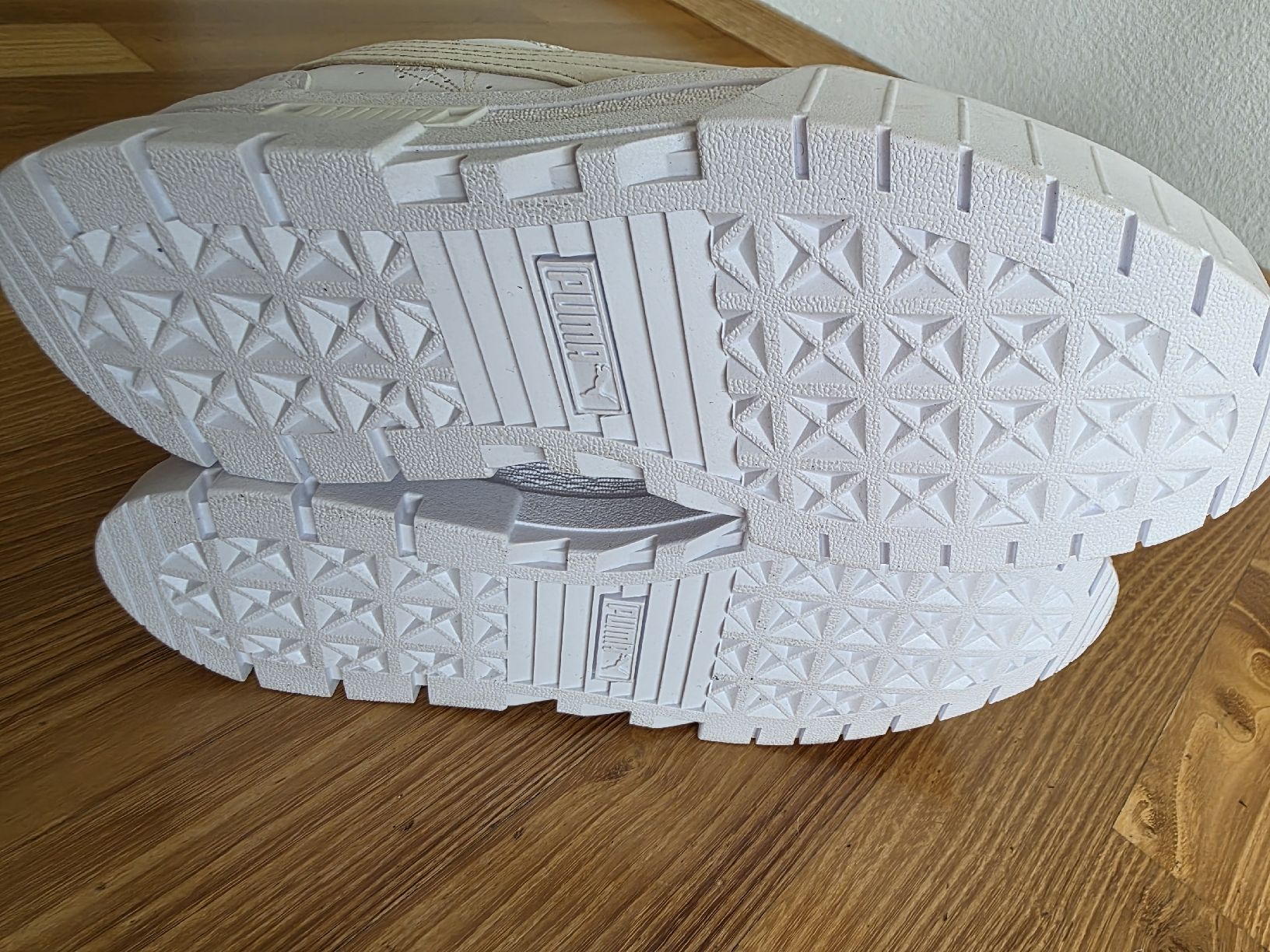 Puma Scarpe da donna: Puma Sneakers Gr. 40 neu – Nuovo (secondo la descrizione) da Bassersdorf venduto da R32DSG 6