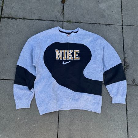 Reworked vintage Nike sweatshirt pull pullover streetwear