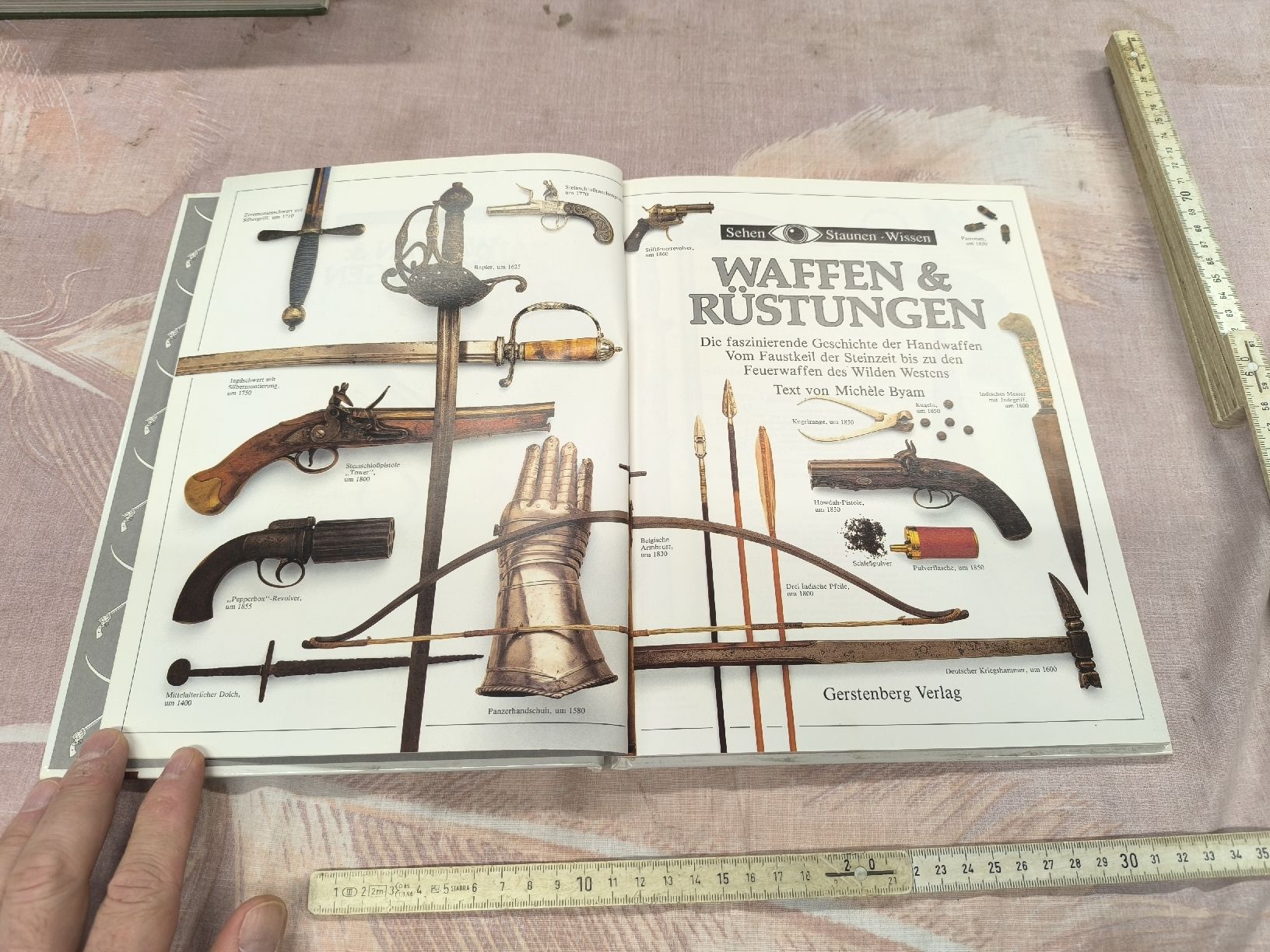 Libri: BUCH ..Waffen & Rüstungen – Usato da Cama venduto da anto_a 2