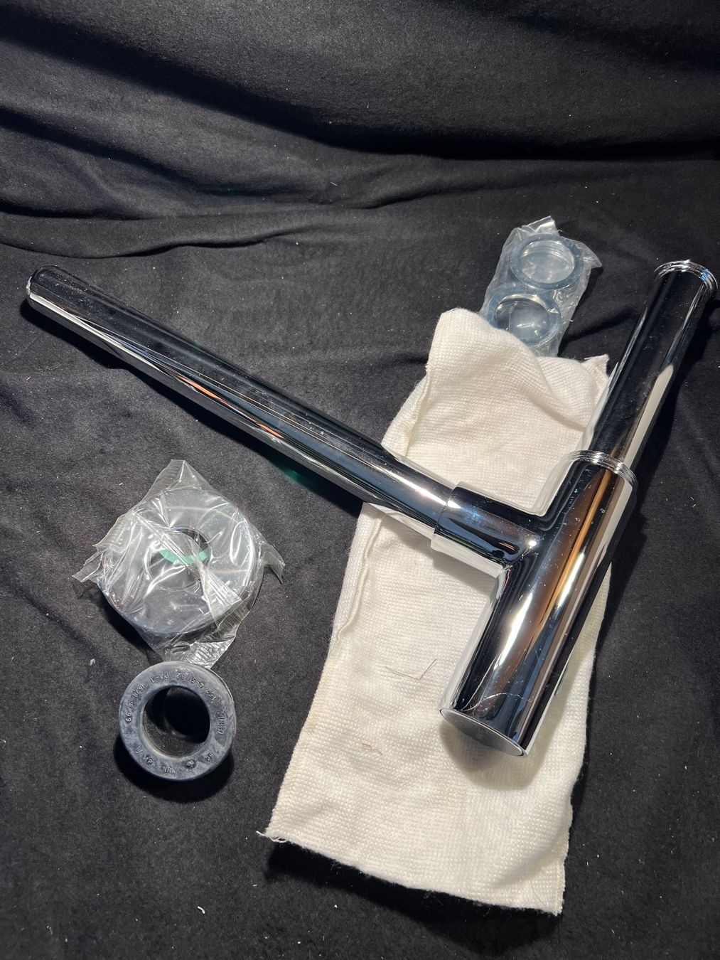 Rubinetteria: Neuer TEA Siphon 1 1/4", Geruchsverschluss, komplett – Nuovo e nell'imballaggio originale da Niederrohrdorf venduto da ledergerber