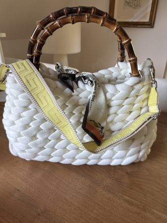 Handtasche weiss geflochten, Bambusgriff guter Zustand