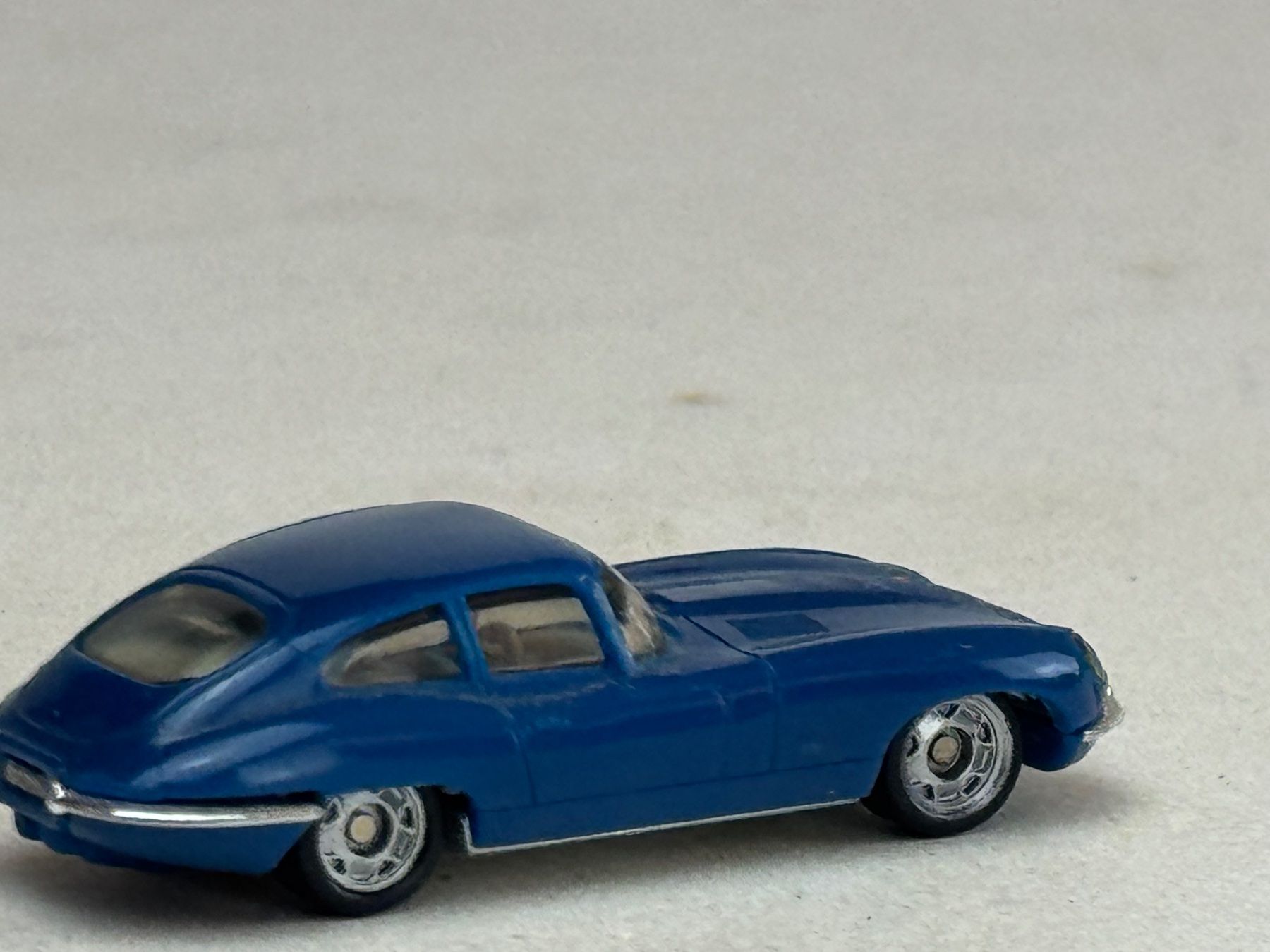 Jaguar Modellini d'auto: VE1- Monogram Jaguar Typ E blau – Usato da Elm venduto da Wikmtz 1