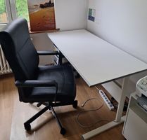 Schreibtisch und Bürostuhl im Set 