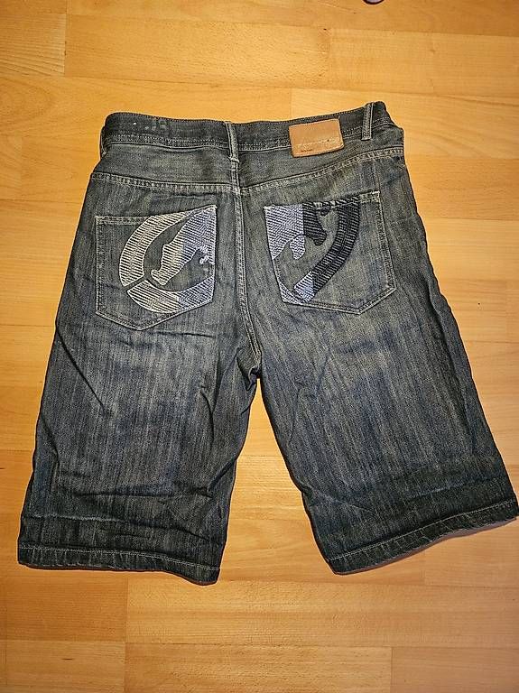 Jeans: Ecko unltd. Jeansshorts – Usato da Nidau venduto da ann_2289