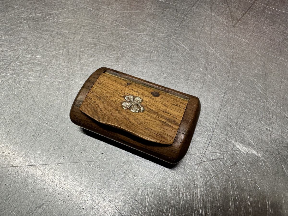 Tabacchi: Schnupftabakdose Holz Antik – Usato da Schwende venduto da weesli