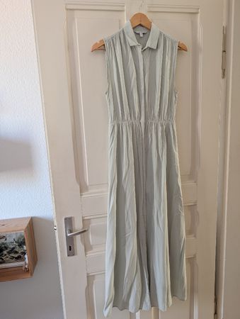 langes Kleid von &other Stories hellgrün/blau pastell Gr.36