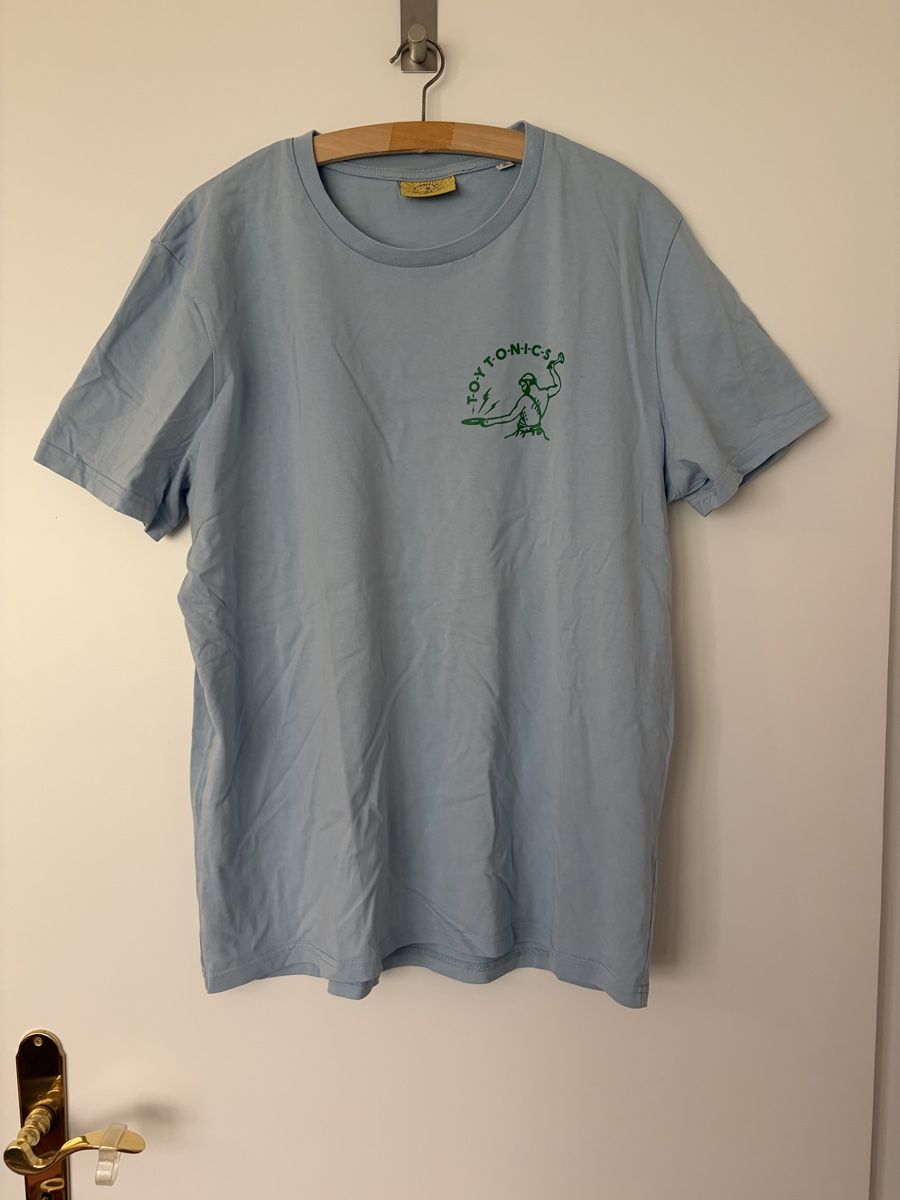 T-shirt: Toy Tonics Shirt – Nuovo (secondo la descrizione) da Zürich venduto da GucciPlantCustom 1