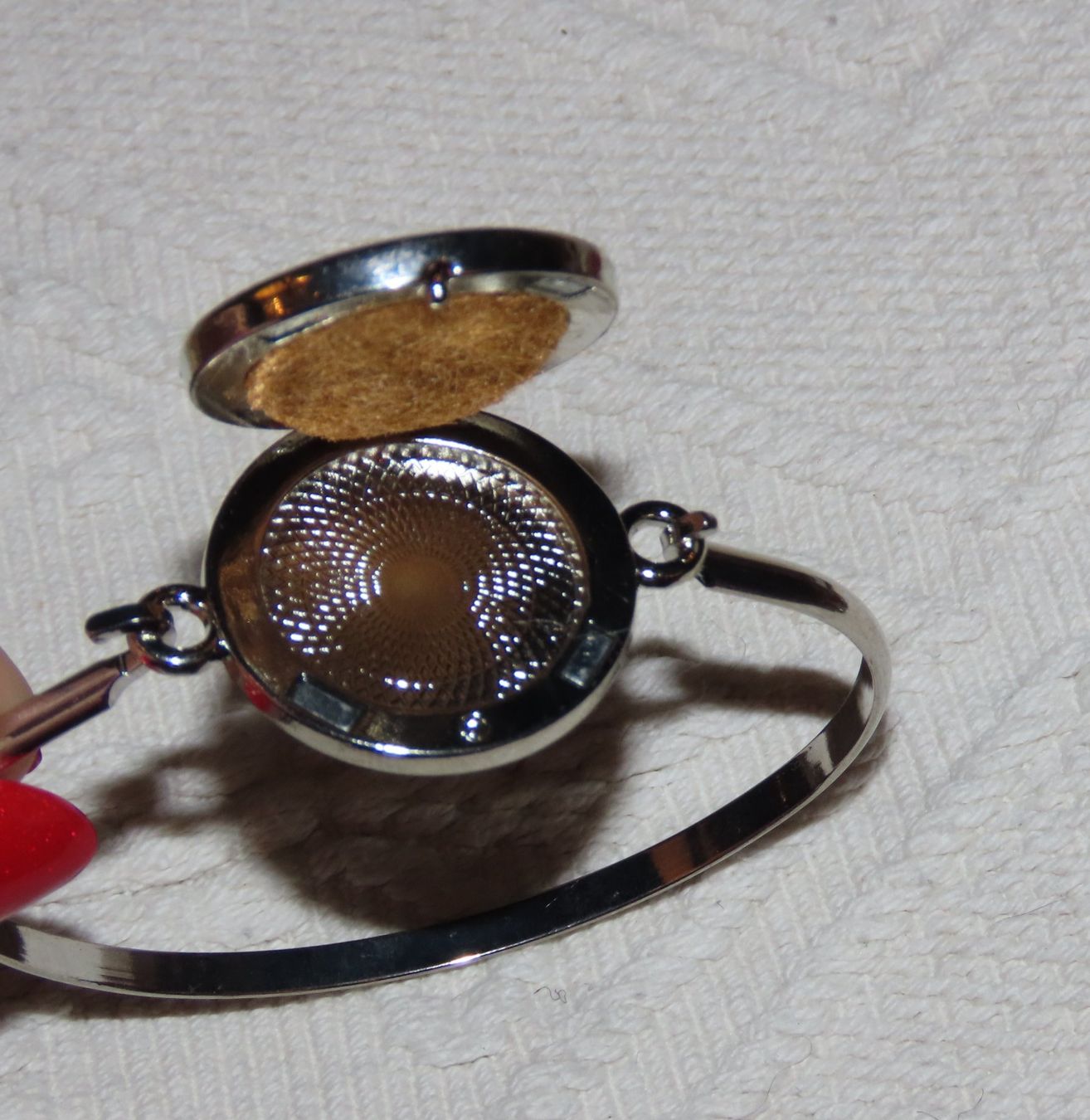 Bracciali & Braccialetti: Bracelet diffuseur  avec motif d'hiver - Élégant! – Nuovo e nell'imballaggio originale da Troistorrents venduto da Marion70 1