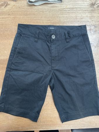 RVCA Shorts schwarz wie neu Junge Grösse 28, Top Zustand!