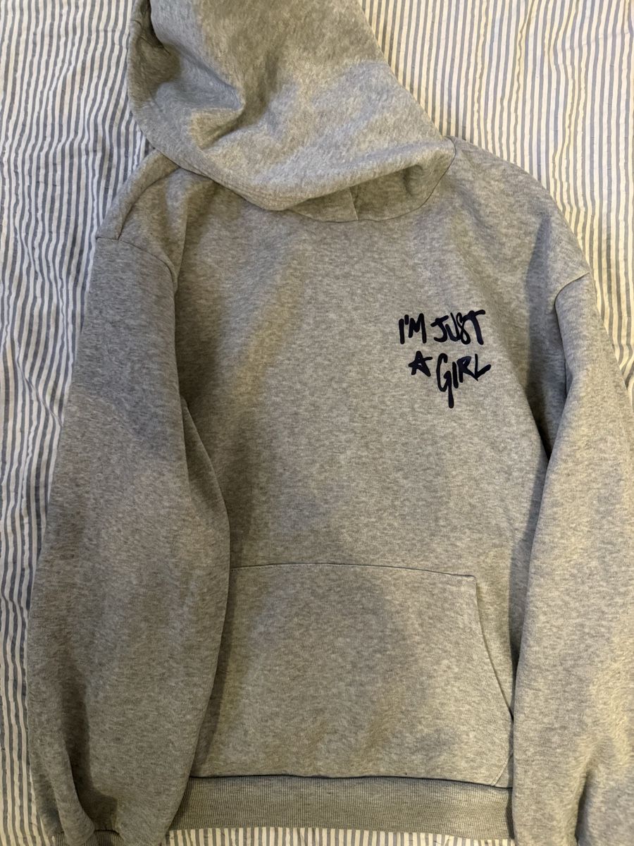 Maglioni & Felpe: Hoodie Im just a Gi Text Grösse M-L – Nuovo (secondo la descrizione) da Ottikon venduto da jen_lyy2