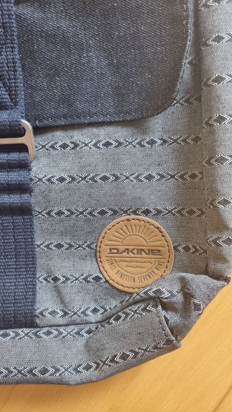 Dakine Borse da donna: Umhängetasche Dakine Neu – Nuovo e nell'imballaggio originale da Wohlen AG venduto da stephanieAG 1
