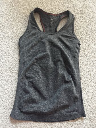 H&M Sport Tank Top Grau Gr. S - Ideales Sportoberteil!