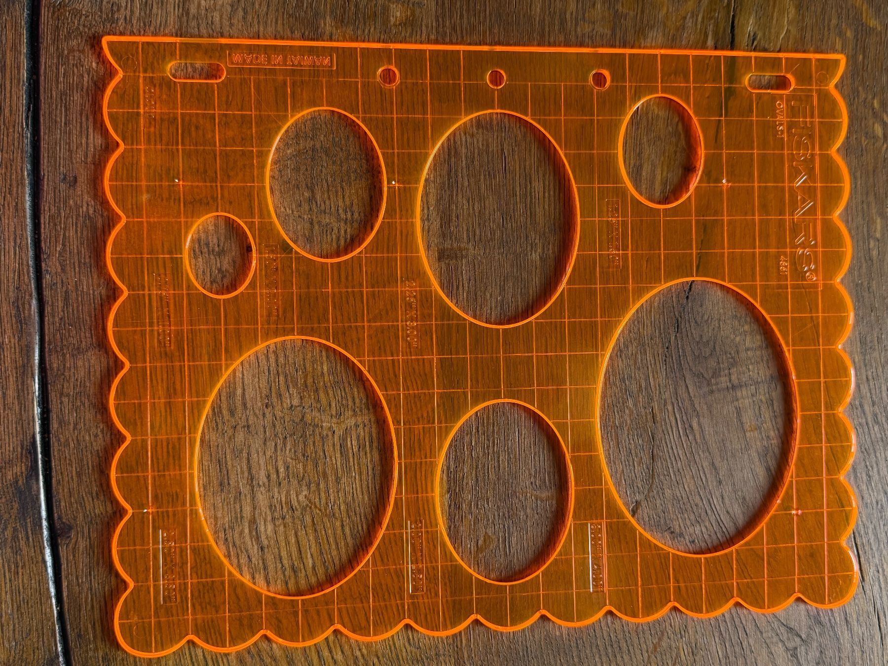 Fiskars Sciablone: Fiskars Schablone Bilderrahmen Ovale, neu – Nuovo (secondo la descrizione) da Winznau venduto da Sandhya