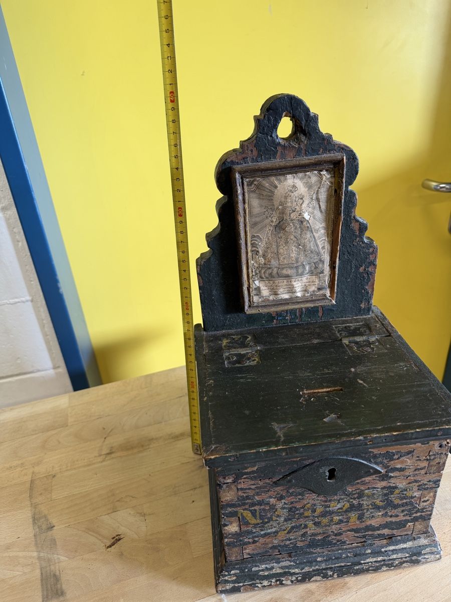 Salvadanai: Alte Spardose mit religiösem Bild Holz  – Usato da Strengelbach venduto da RaenAntikDesign 8