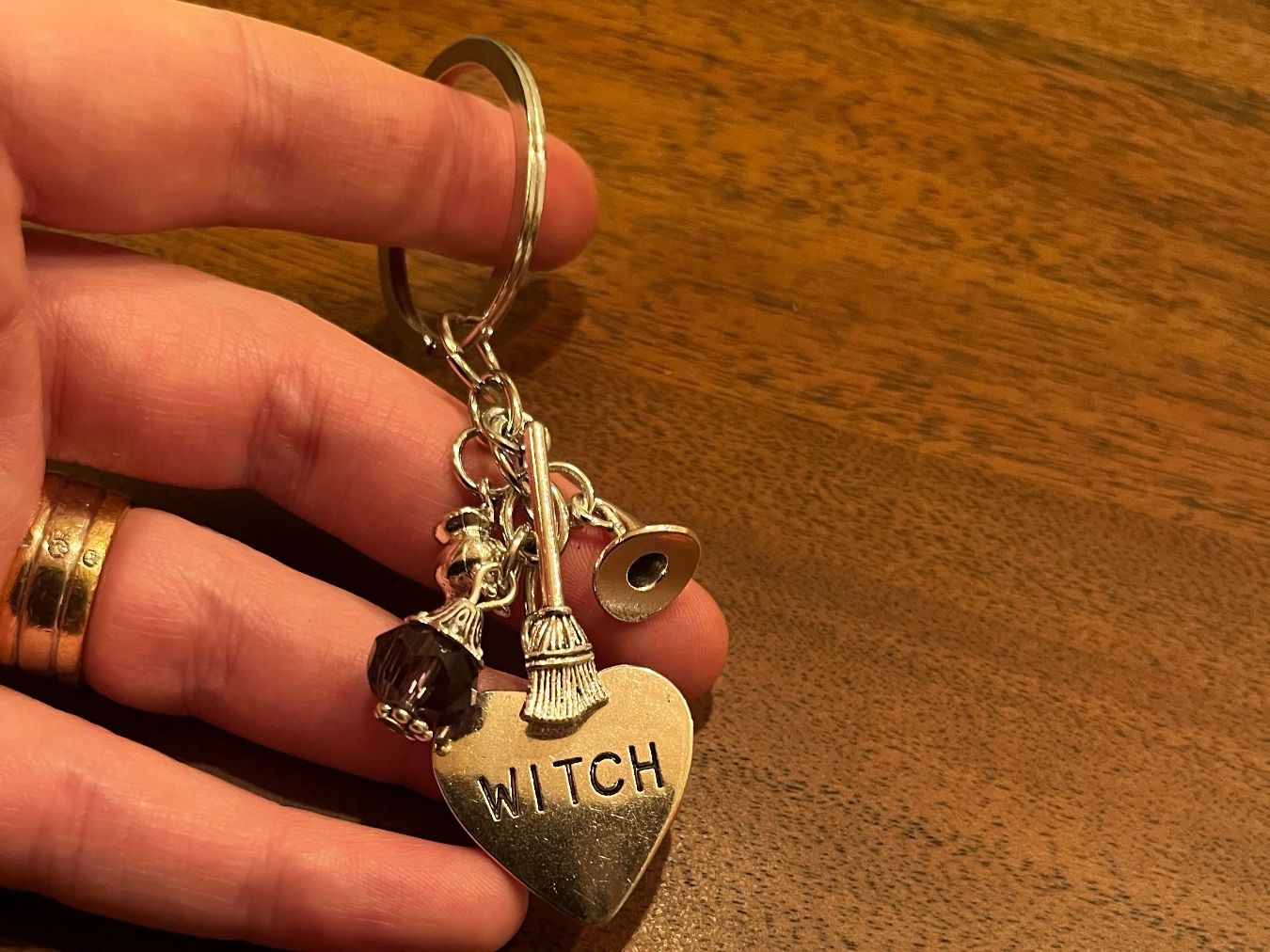 Portachiavi: Schlüsselanhänger "Witch" mit Charms – Nuovo e nell'imballaggio originale da Gams venduto da Mariawicca 6