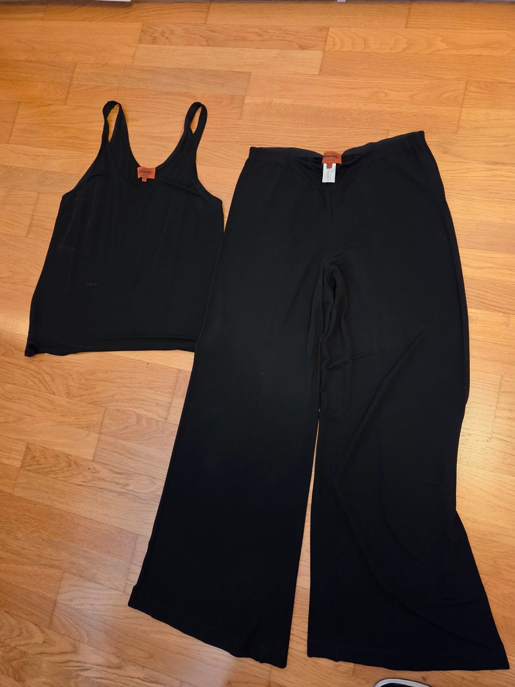 Missoni Lotti di vestiti: MISSONI Hose und Top – Usato da Minusio venduto da Ninfa54
