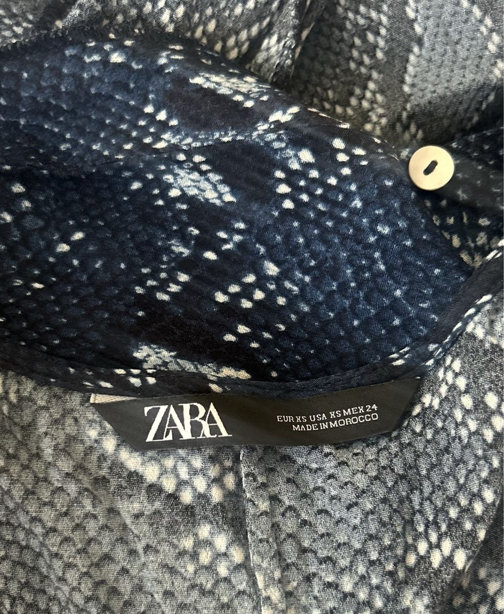 Zara Vestiti: Robe Zara, taille XS-S, portee environ 3 fois, python – Nuovo (secondo la descrizione) da Carouge GE venduto da Emilynette 1