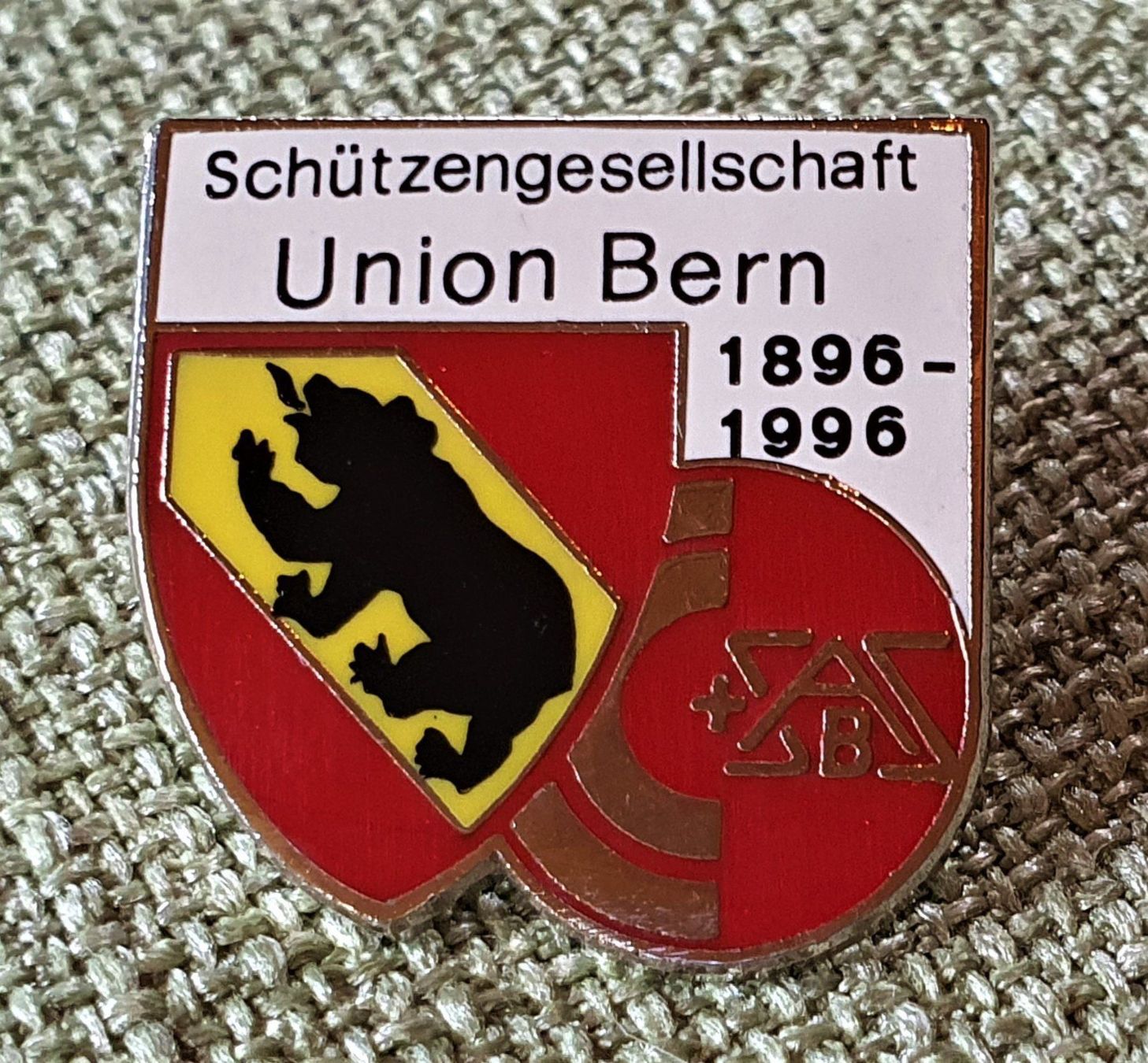 Spille: C710 - Pin Schützen Union Bern CC + SABS – Usato da Reinach BL venduto da Boston-Verkauf
