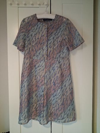 Kleid in Spitzendesign