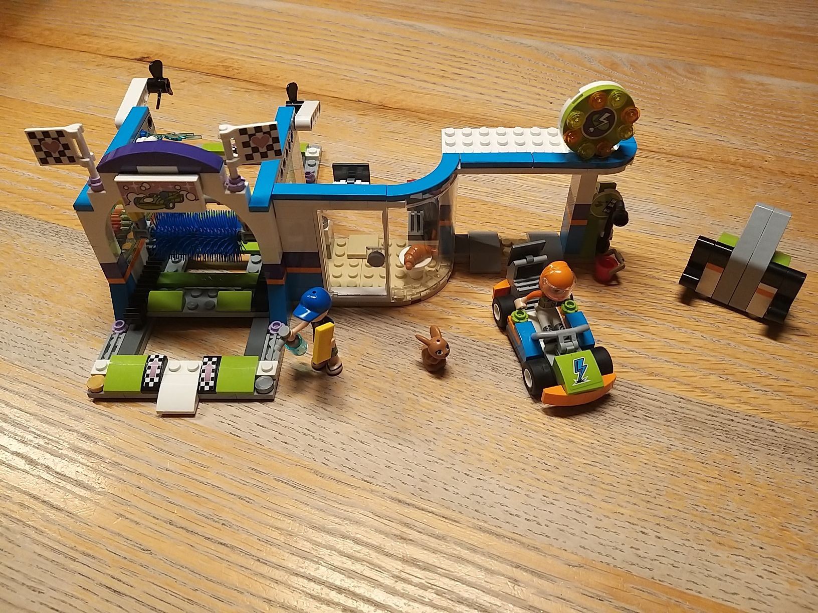 Lego Giocattoli: Lego Friends - Autowaschanlage – Usato da Bern venduto da vonBarbara