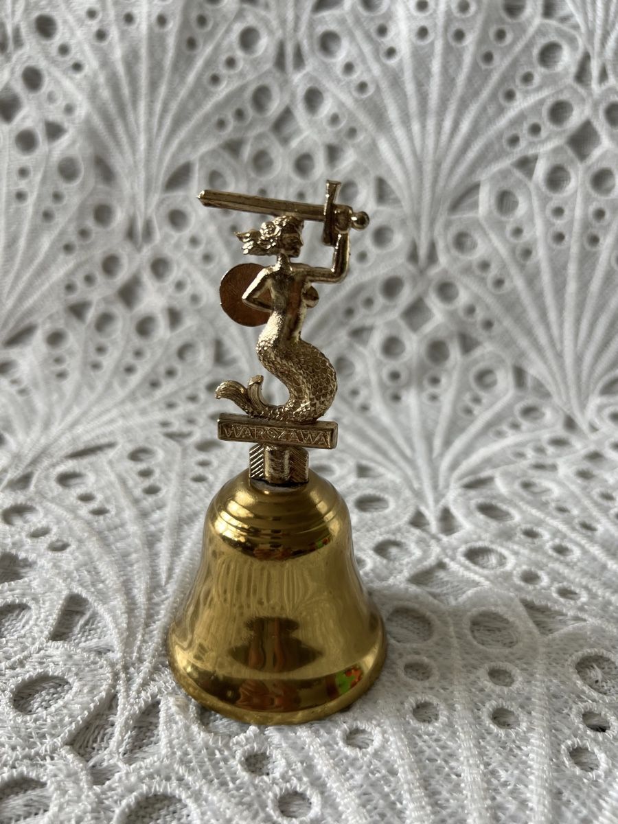 Campanacci mucche: Kleine Glocke Mit Frau – Usato da Frenkendorf venduto da Only1