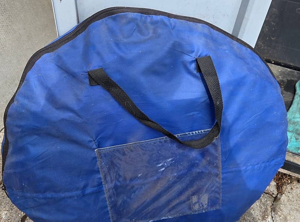 Giocattoli: Hunde Tunnel Blau – Usato da Niederbipp venduto da Trude04 1