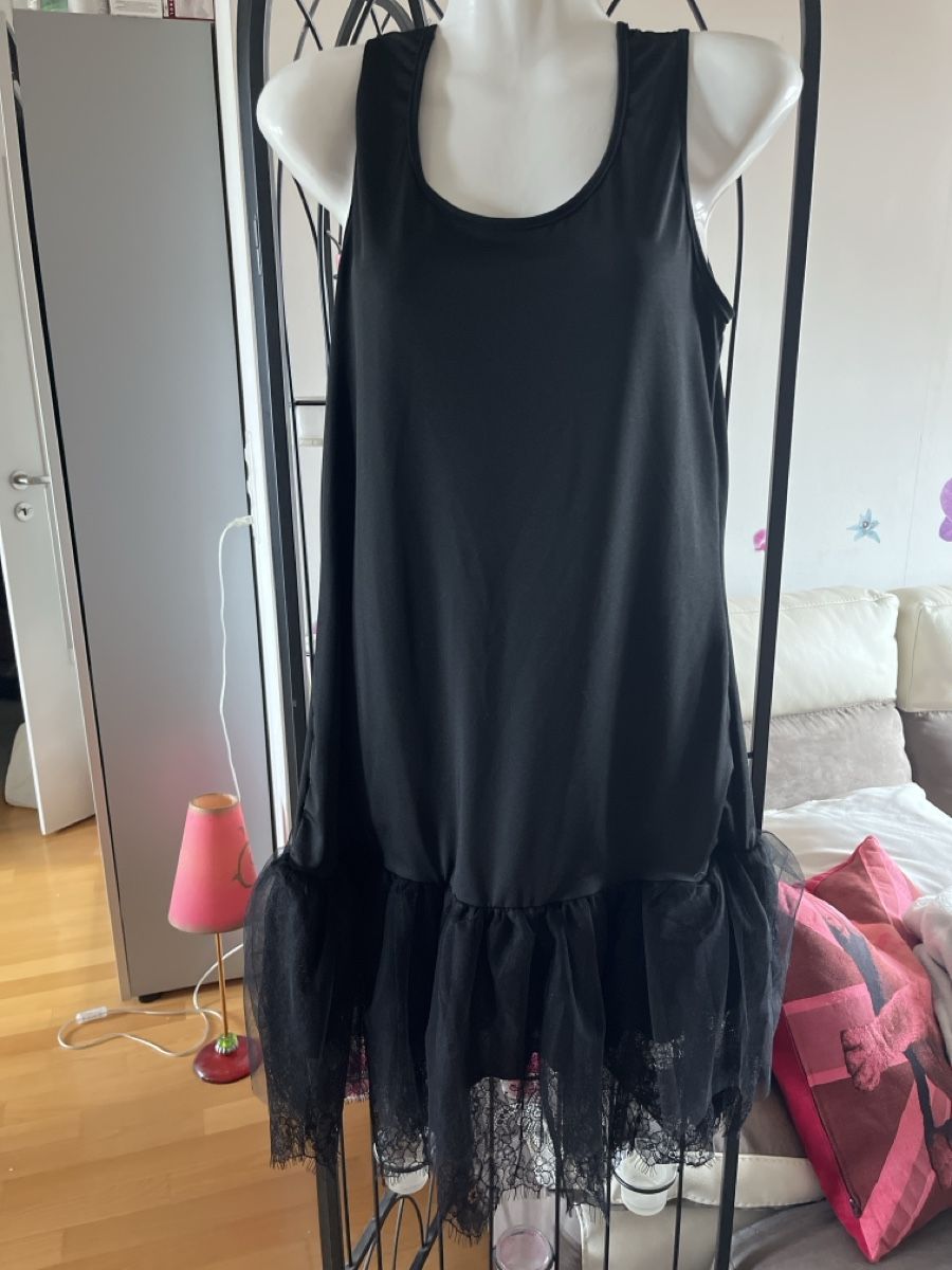 Vestiti: Twin-set pull et robe bas dentelle, gris, chiné et noir M – Nuovo e nell'imballaggio originale da Genève venduto da Libellule477 2