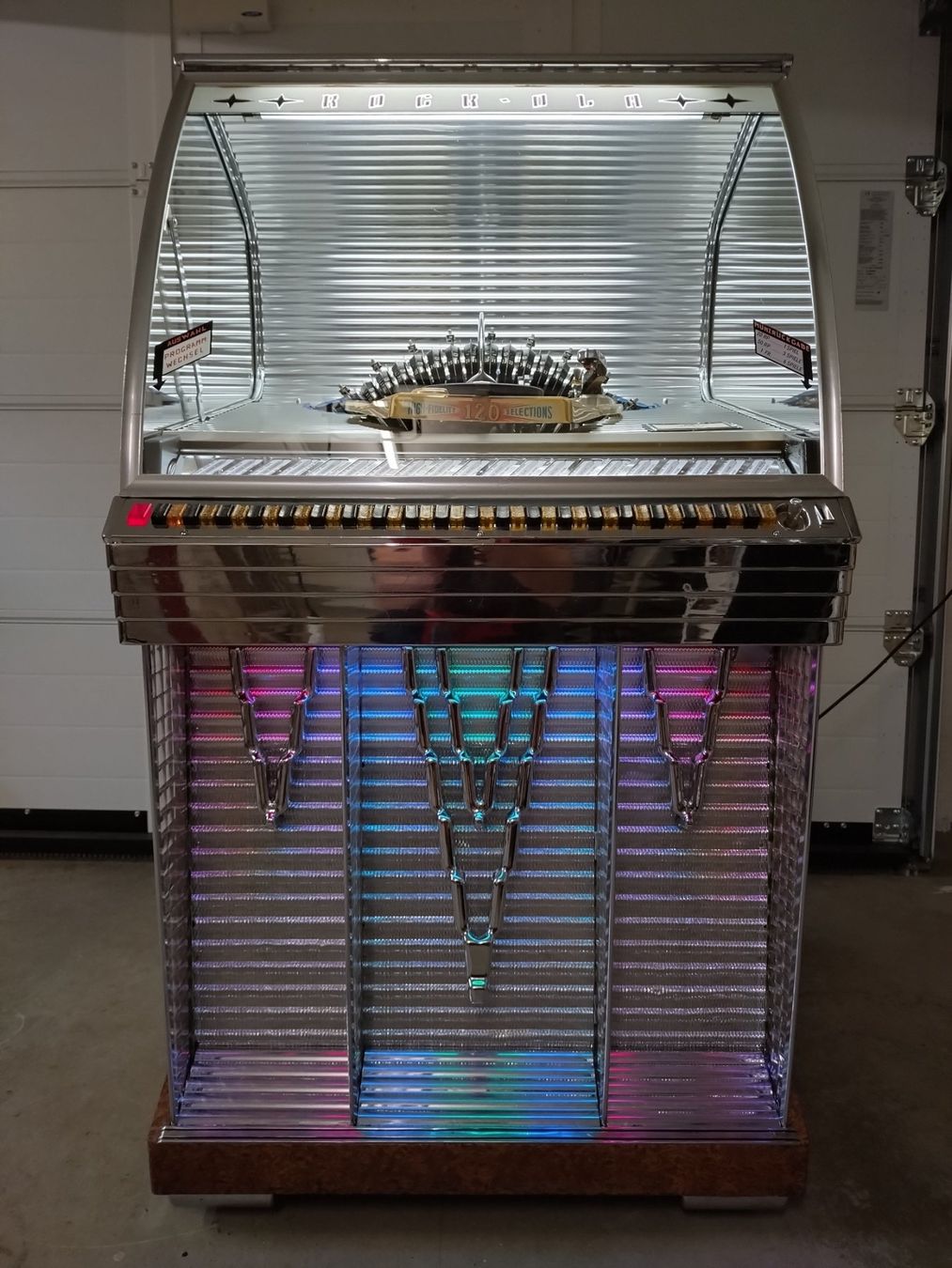 Rock-Ola Jukebox: Jukebox Rock-Ola 1448  von 1955 – Usato da Nuglar venduto da SwissJukebox 1