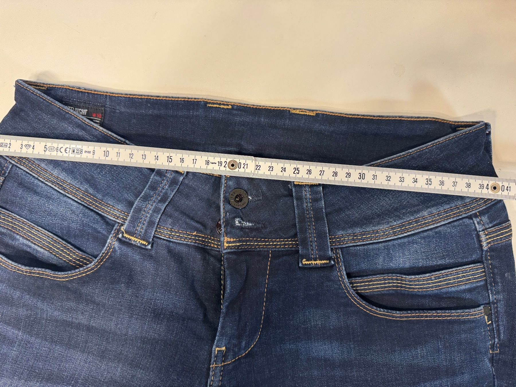 Pepe Jeans Jeans: Pepe Jeans Venus Gr. 30/32 – Nuovo (secondo la descrizione) da Zäziwil venduto da blackpearl 4